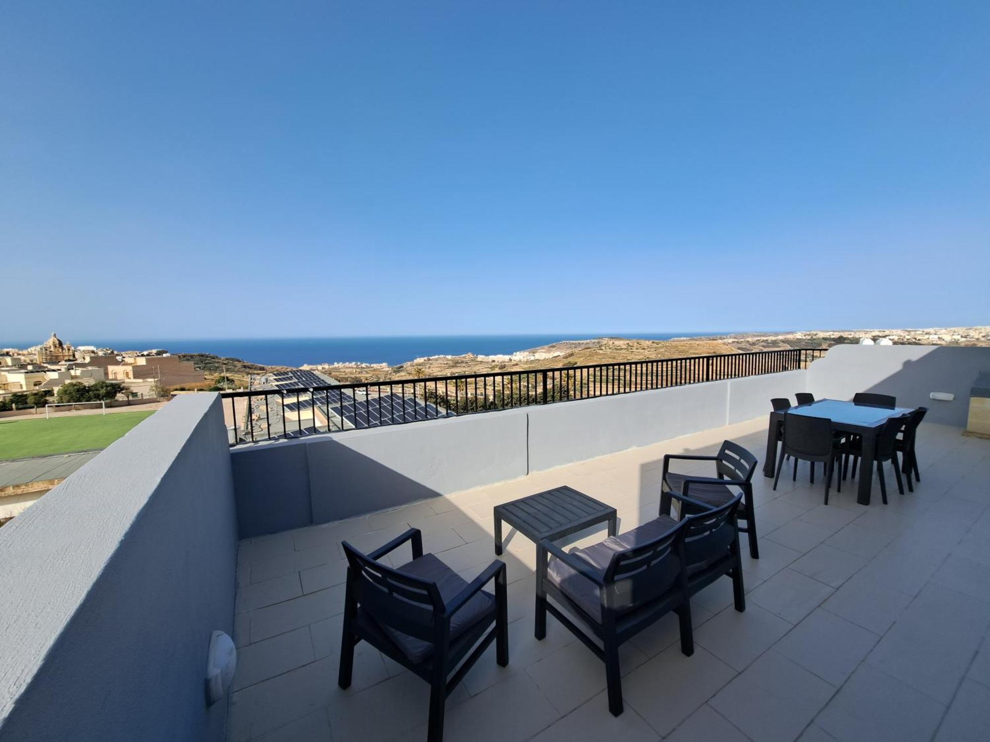 Апартаменты Sea View Penthouse Zebbug  Экстерьер фото